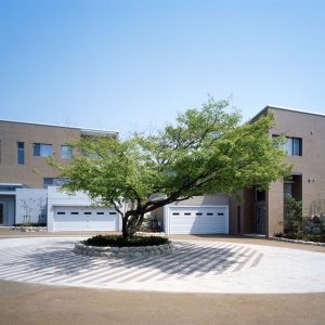 SEASONS COURT00